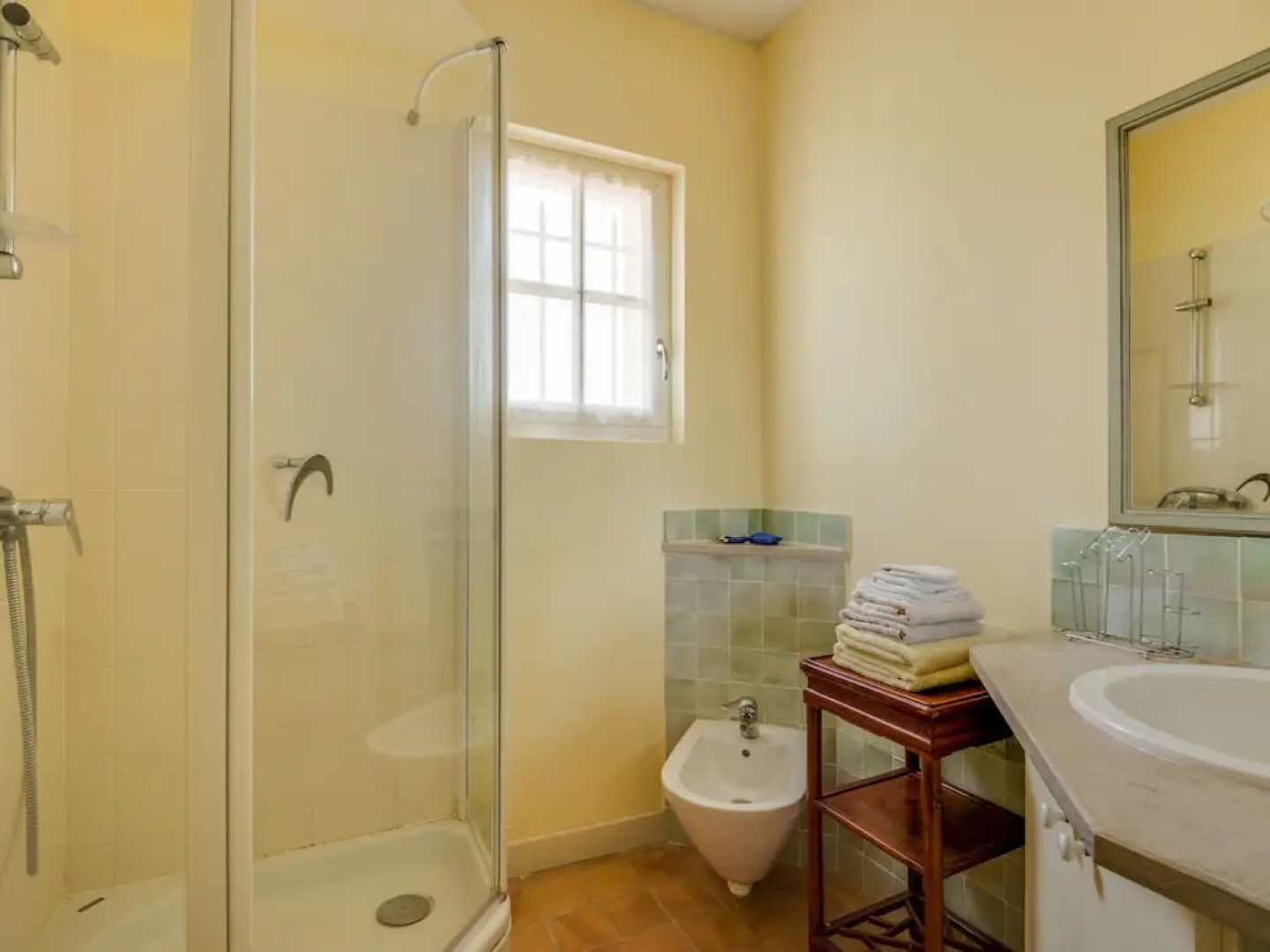 Secluded Holiday Home in Rustrel With Swimming Pool