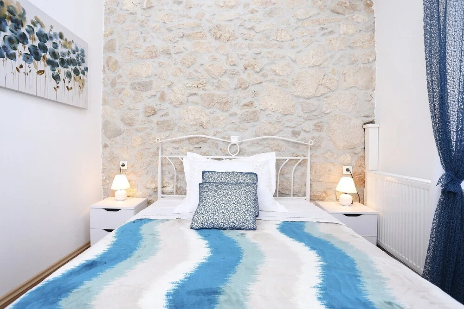 Rustic Stone House Bajeli with Jacuzzi