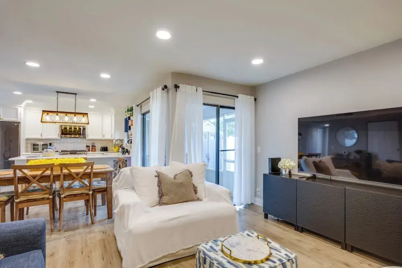 5 Mi to Beach: Jupiter Townhome w/ Pool Access