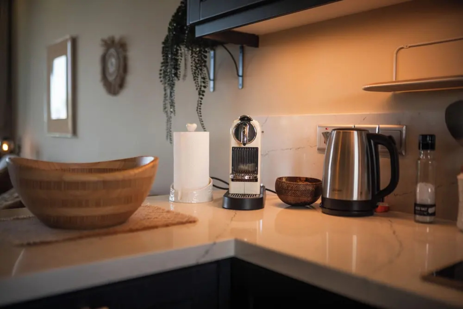 Modern and Cozy Designer Apartment in Relaxing Environment