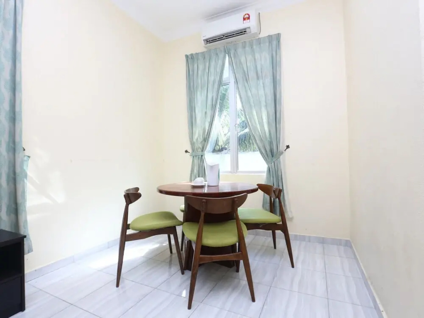 OYO 89607 Aloha Chalet