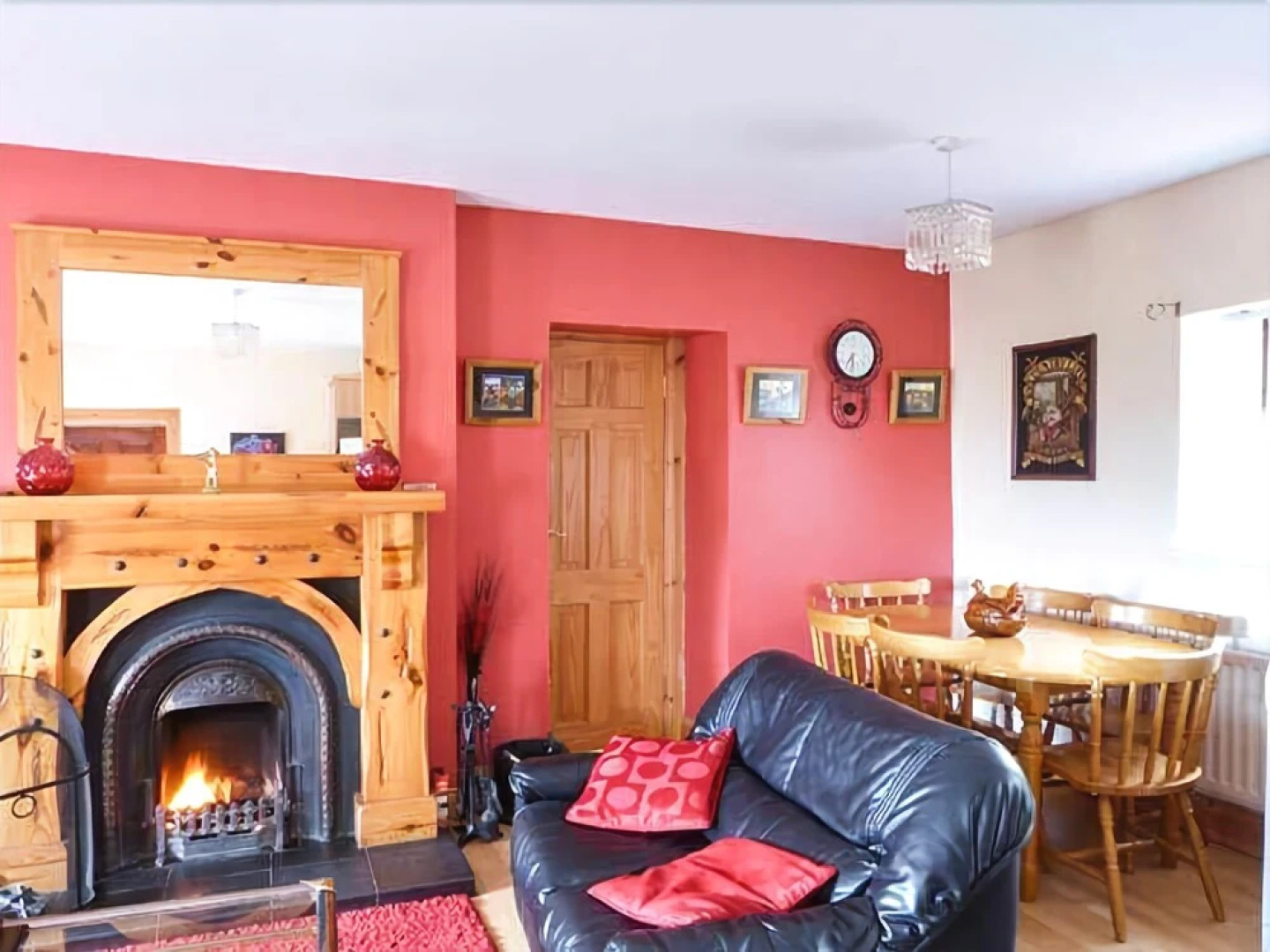 Cosy Cottage with open fire