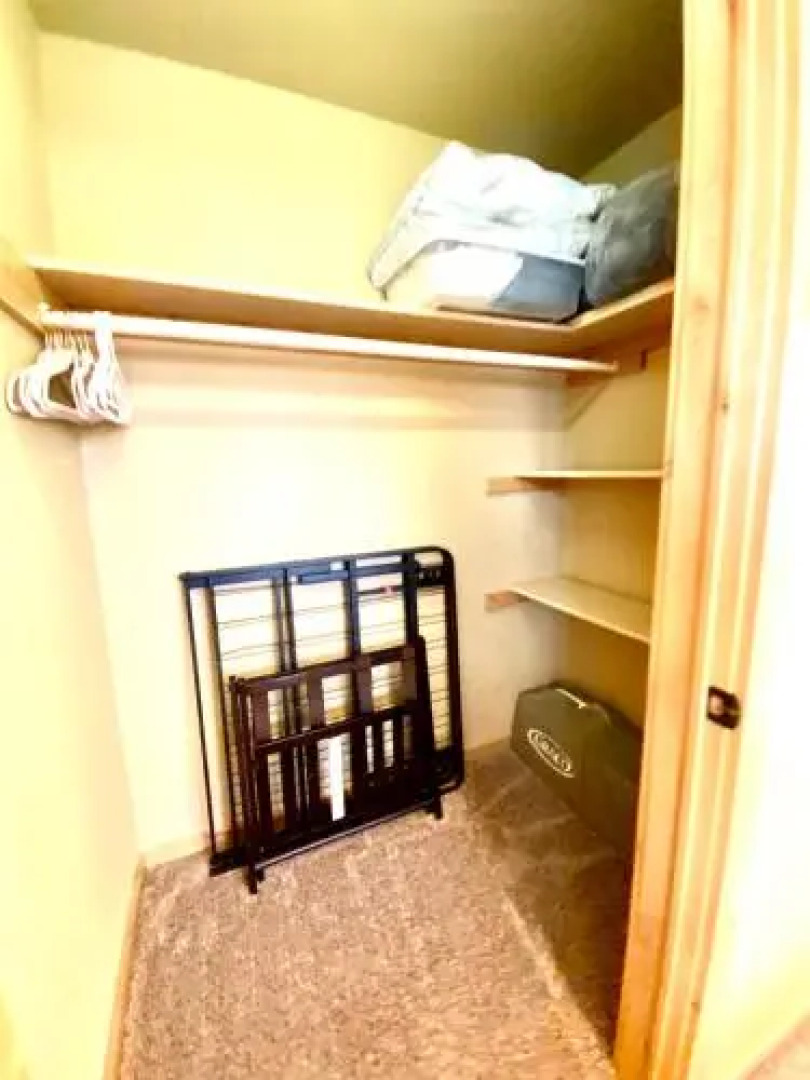 Raspberry Garden Inn & Suites