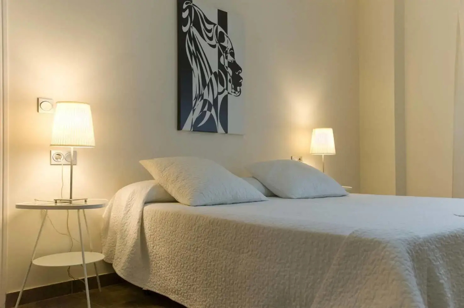 Hospederia Almundo by Alexandra Realty