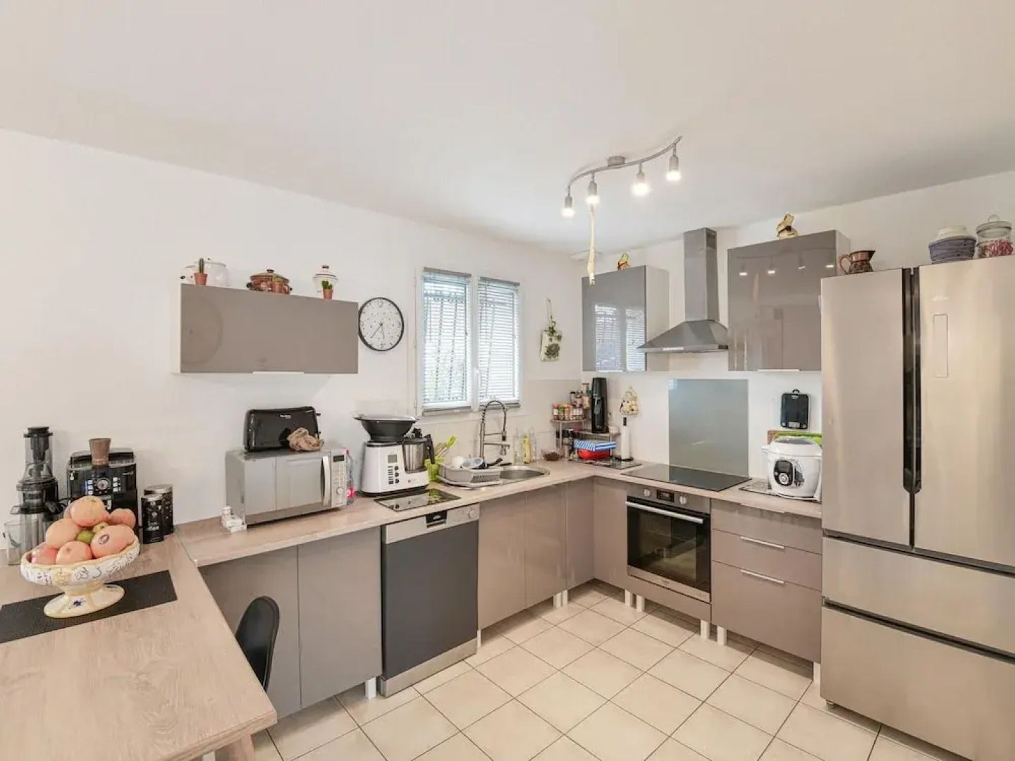 Zen Room in a Private Home With a Swimming Pool