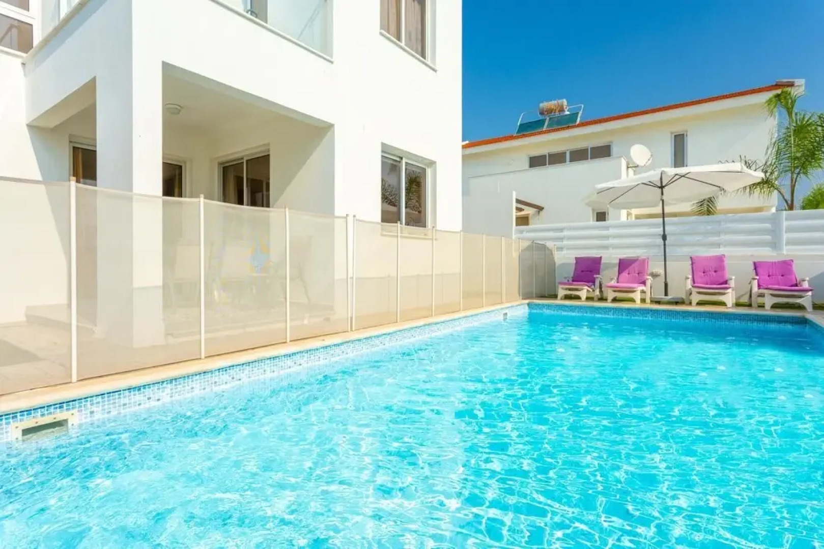 Colonian Villa in Perivolia