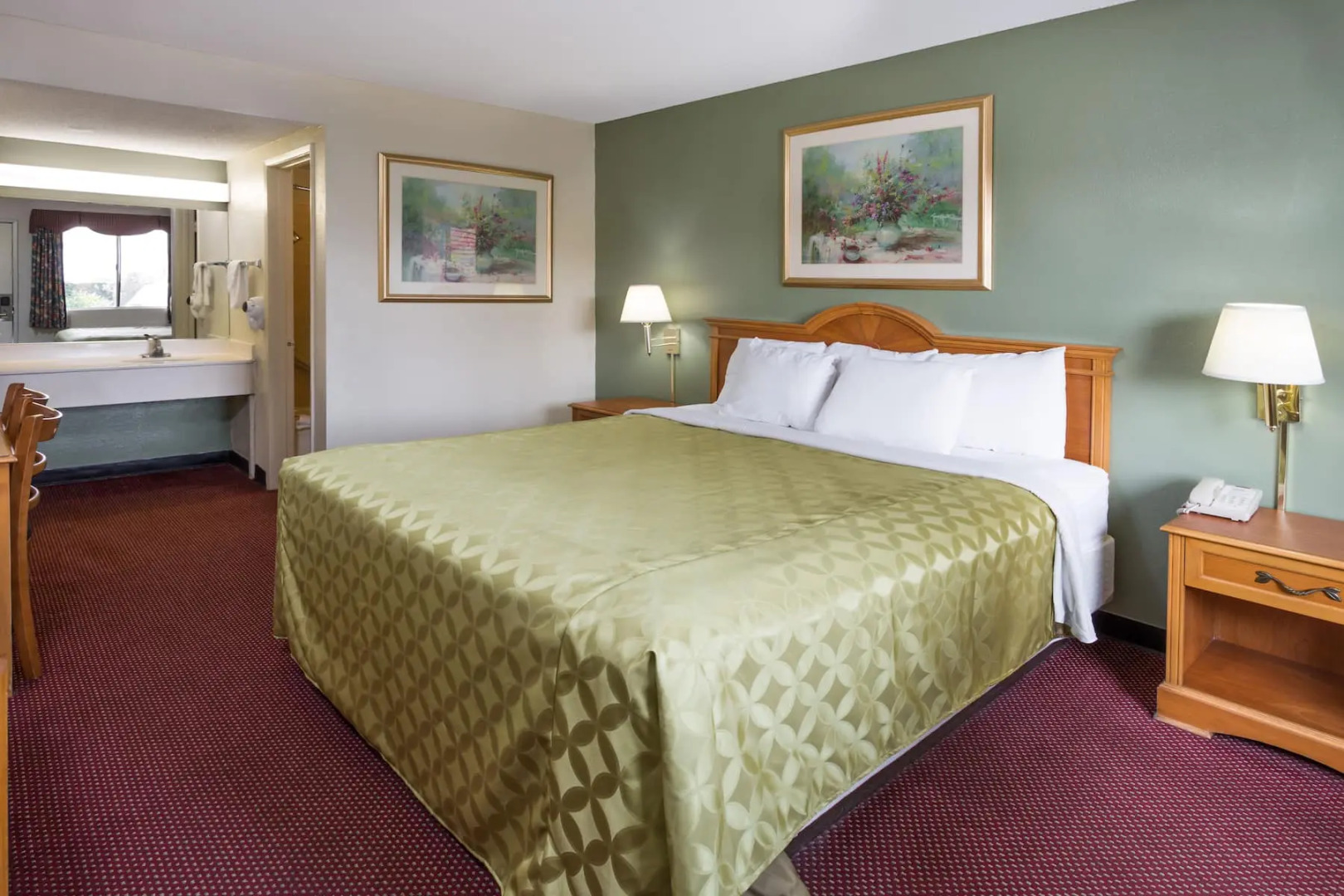 Days Inn - San Bernardino Riverside