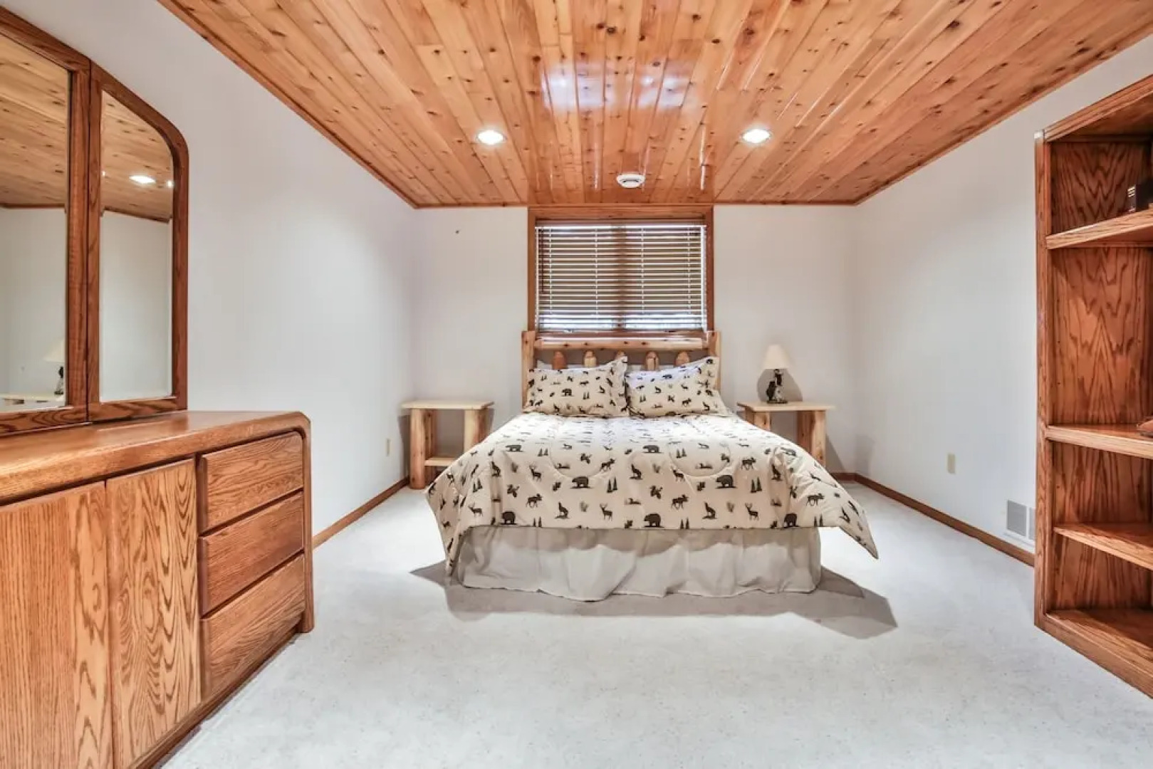 WhiteWoods Cove - 4 Br Home