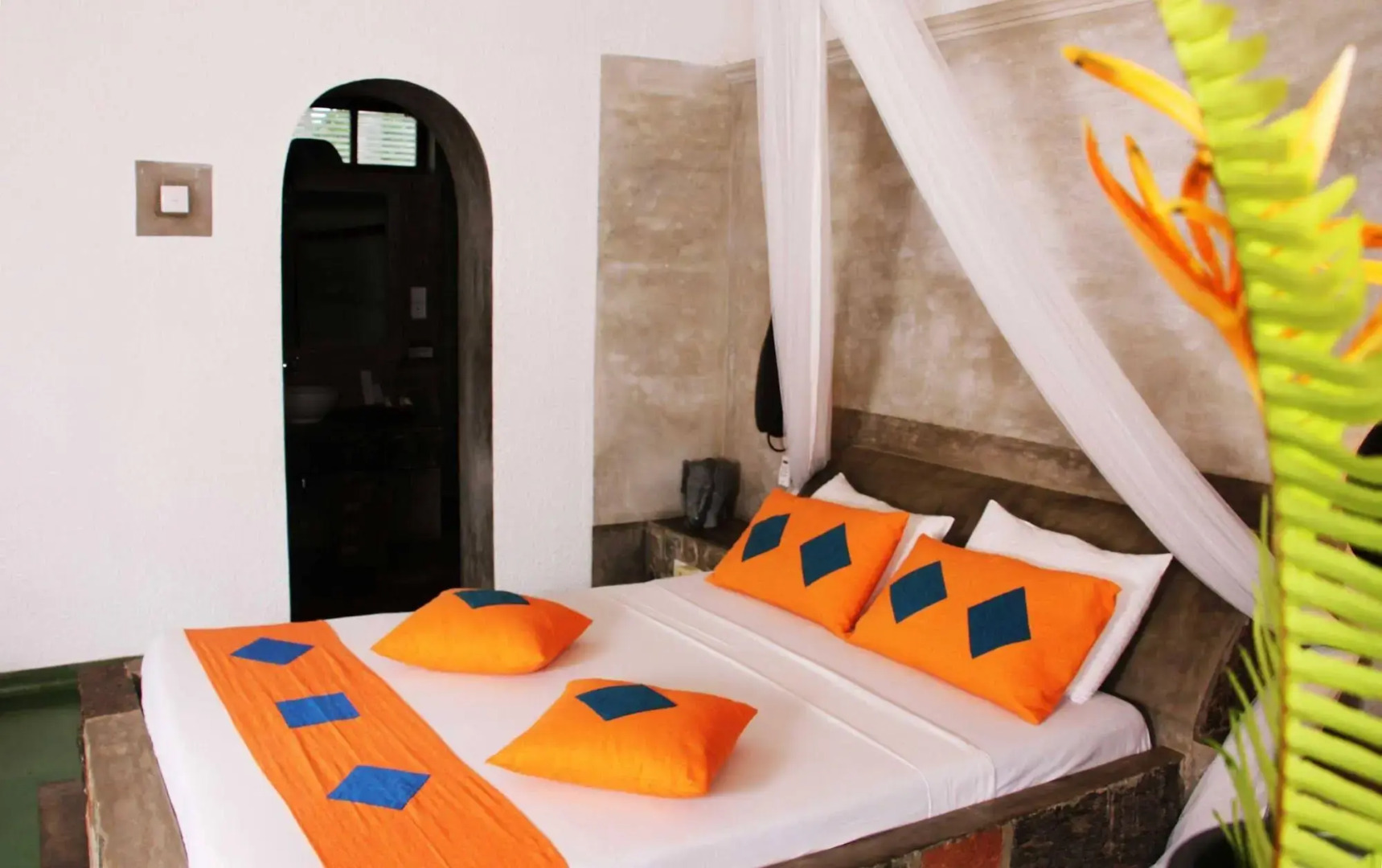 Serendip Stone Hotel and Bungalow