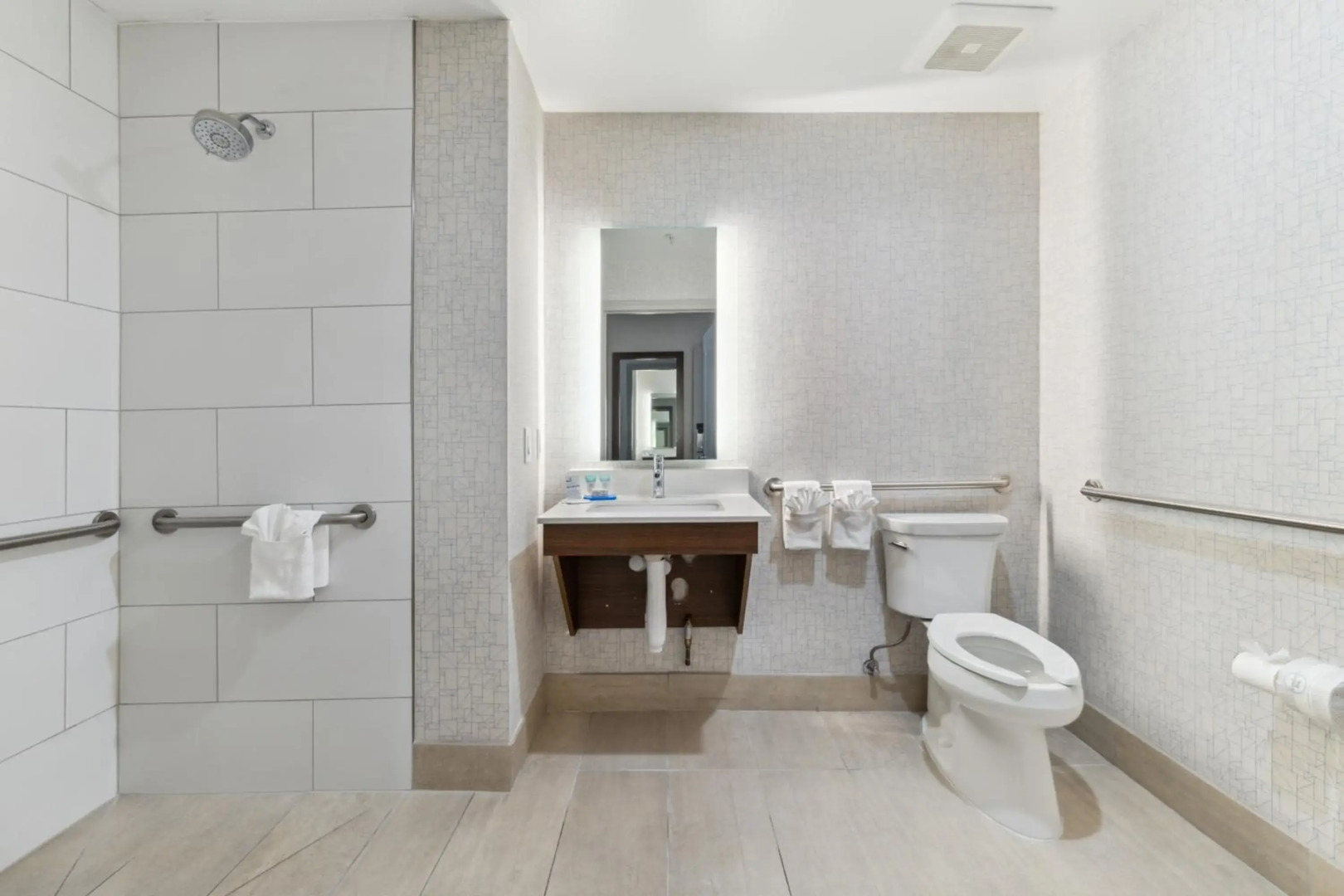 Holiday Inn Express & Suites Mountain View Silicon Valley by IHG