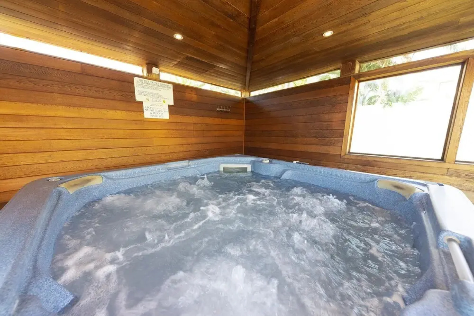 Seashells Beachfront Resort