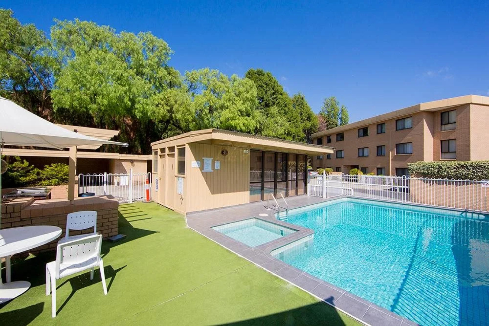 Kingston Court Apartments