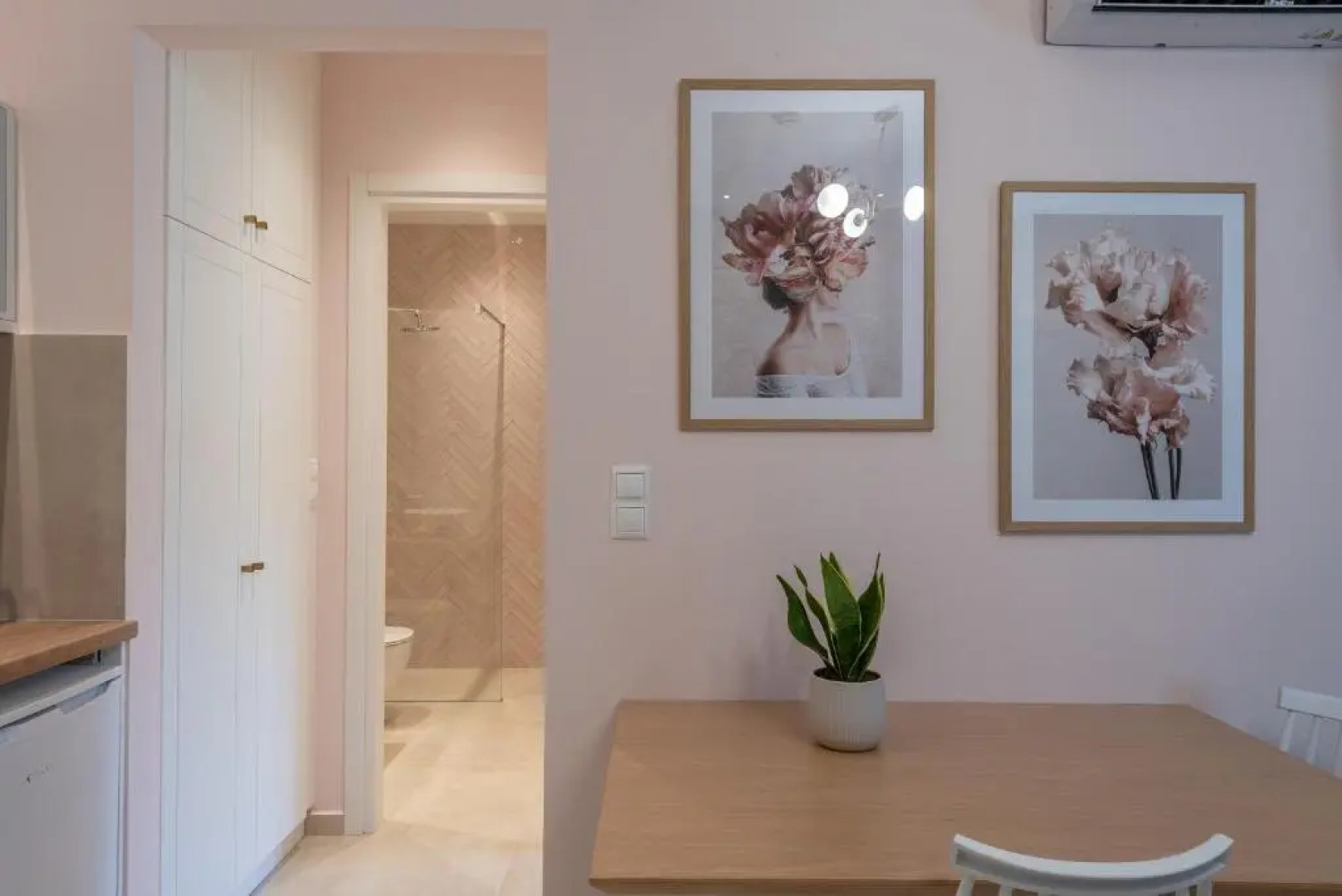 Angelikon 2 Luxurious Apartments