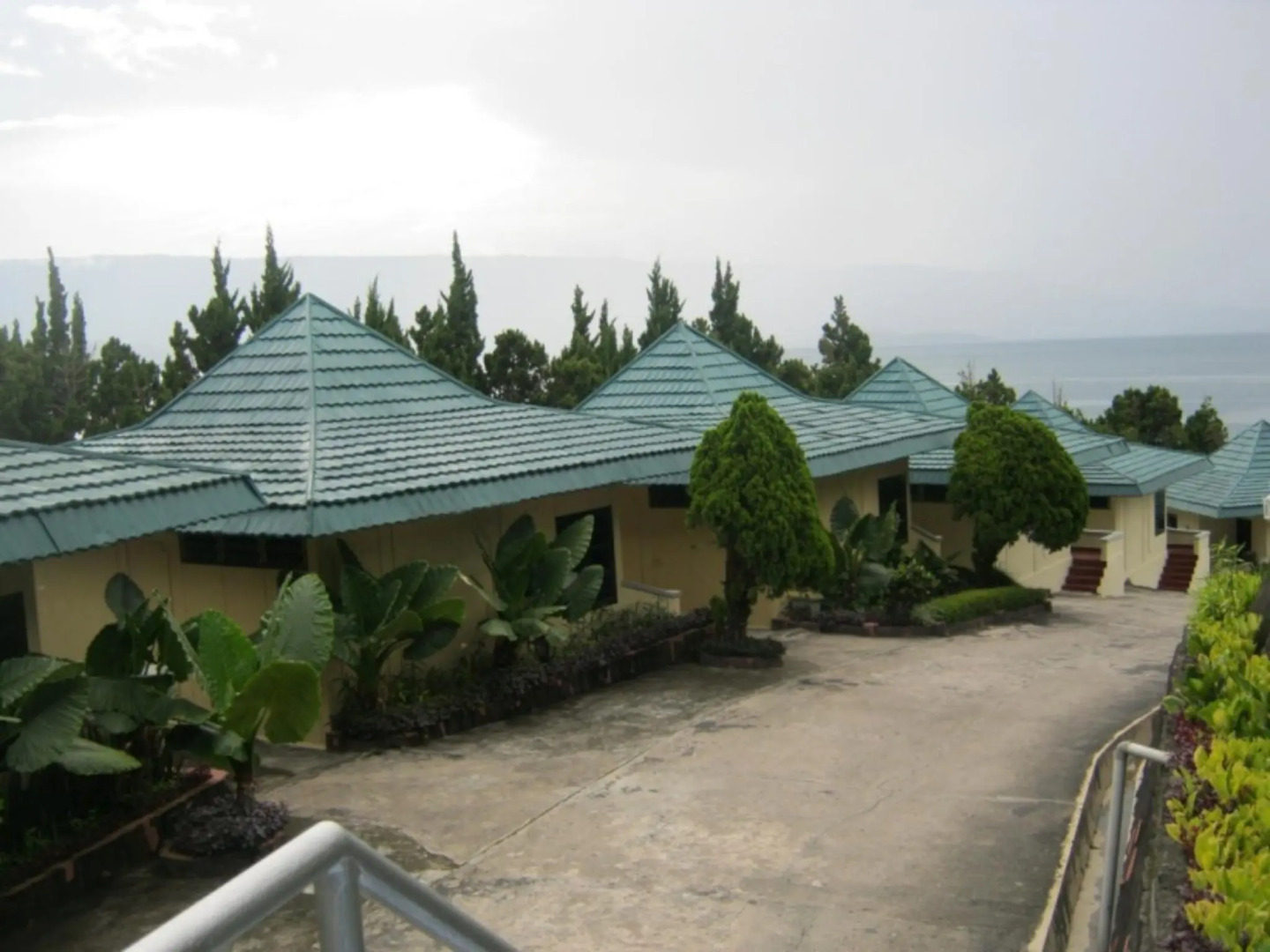 Danau Toba International Cottage