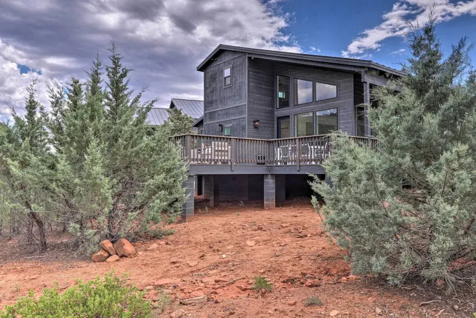 Fire Pit, Deck & Mtn Views: Upscale Pine Cabin!