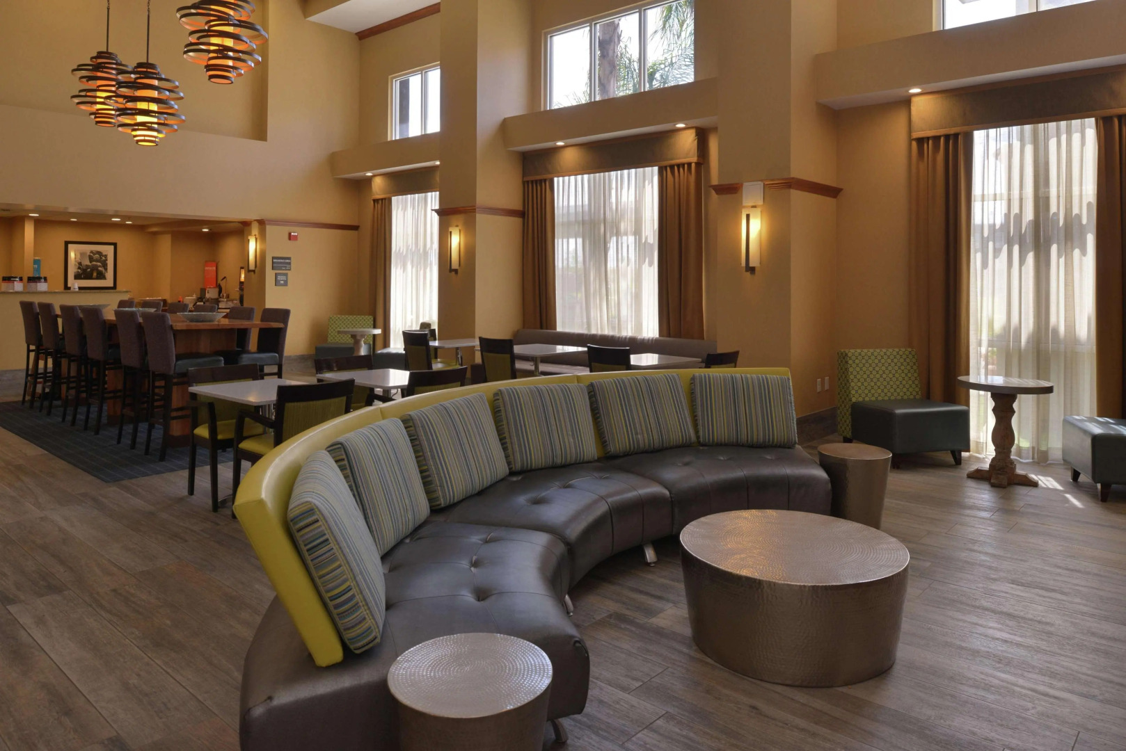 Hampton Inn & Suites Bakersfield North-Airport