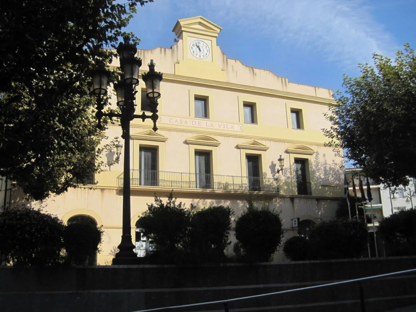 Modern Holiday Home in Sant Andreu de Llavaneres with Swimming Pool