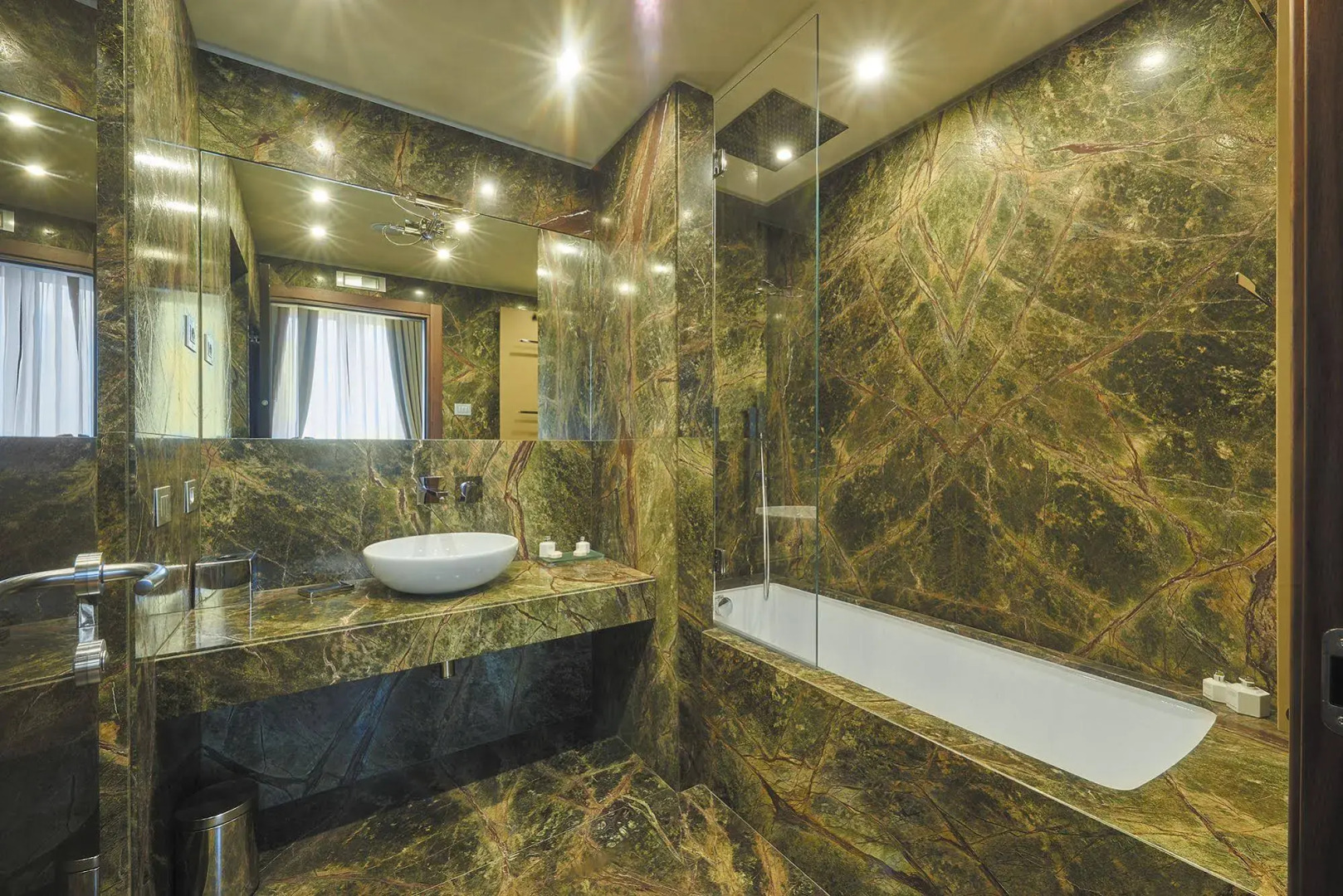 Villa Lario Resort Mandello