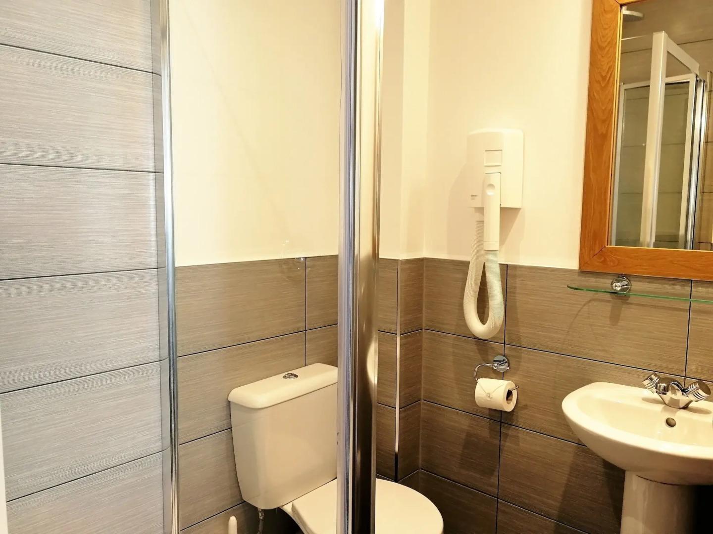 Legends Hotel Brighton