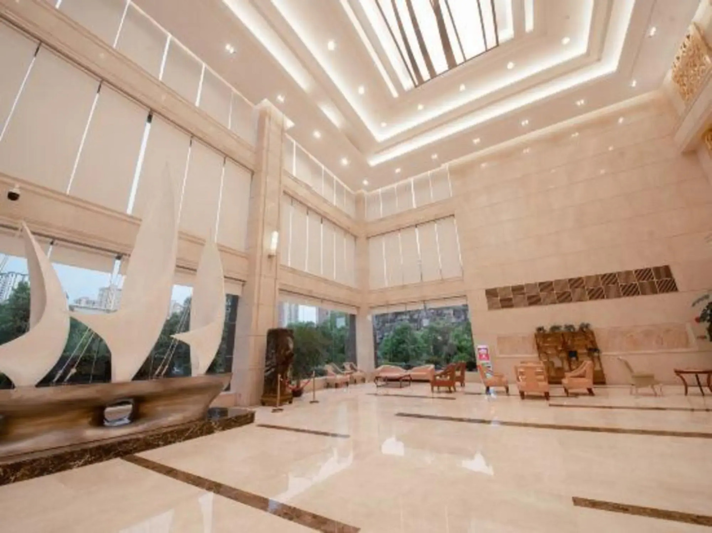 Maple Leaf Garden Hotel