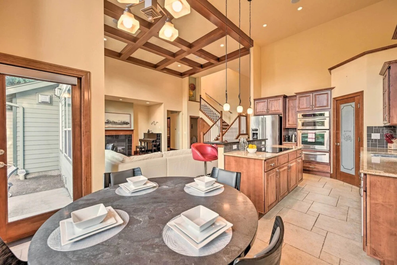 Spacious Kirkland Home 15 Mi to Dtwn Seattle!