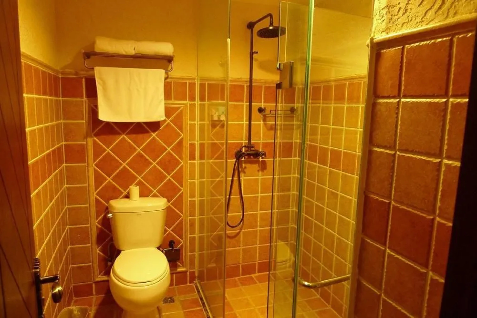 Haikou Yelin Tinghai Hotel (Haikou Bay)