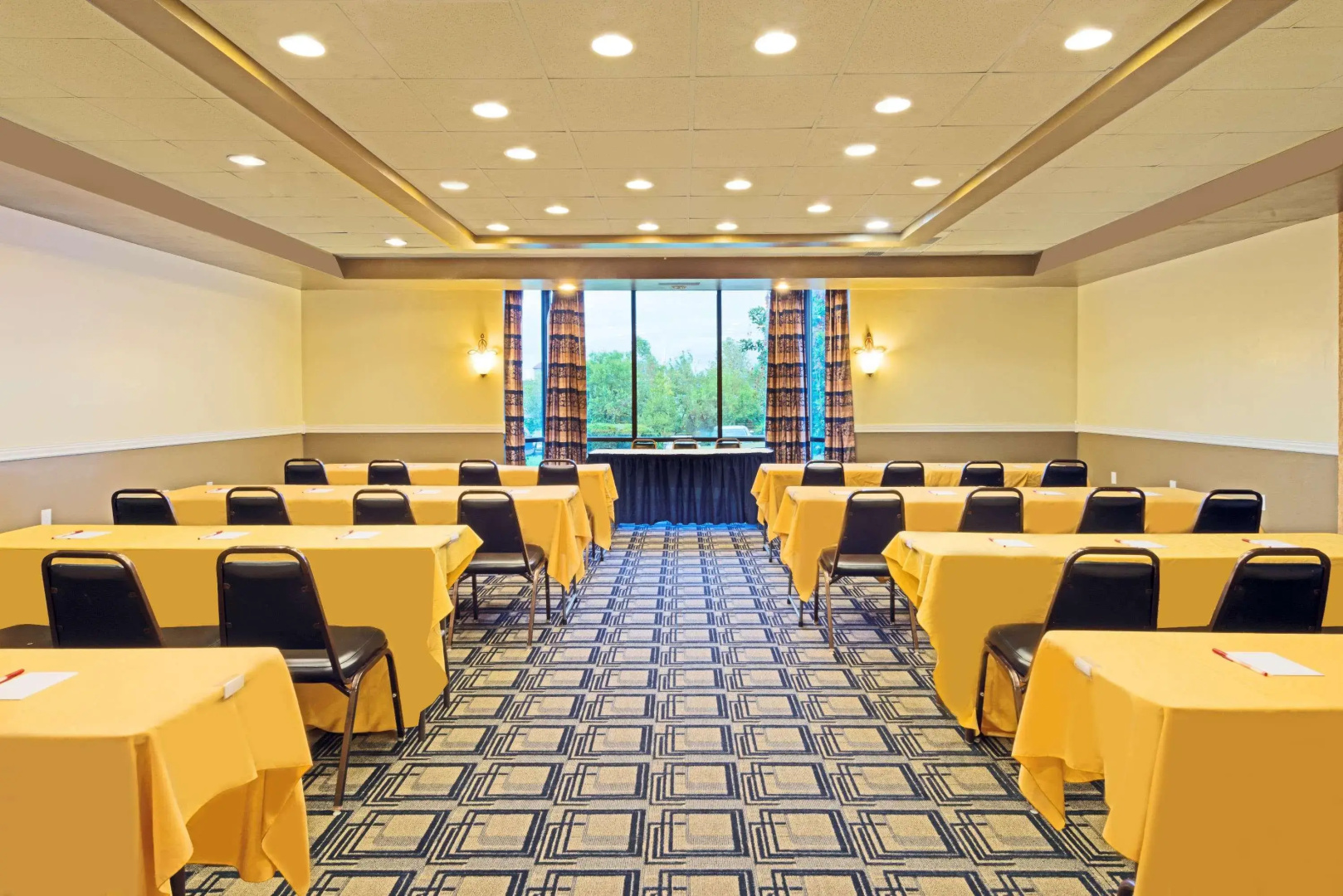 Ramada Louisville Downtown North
