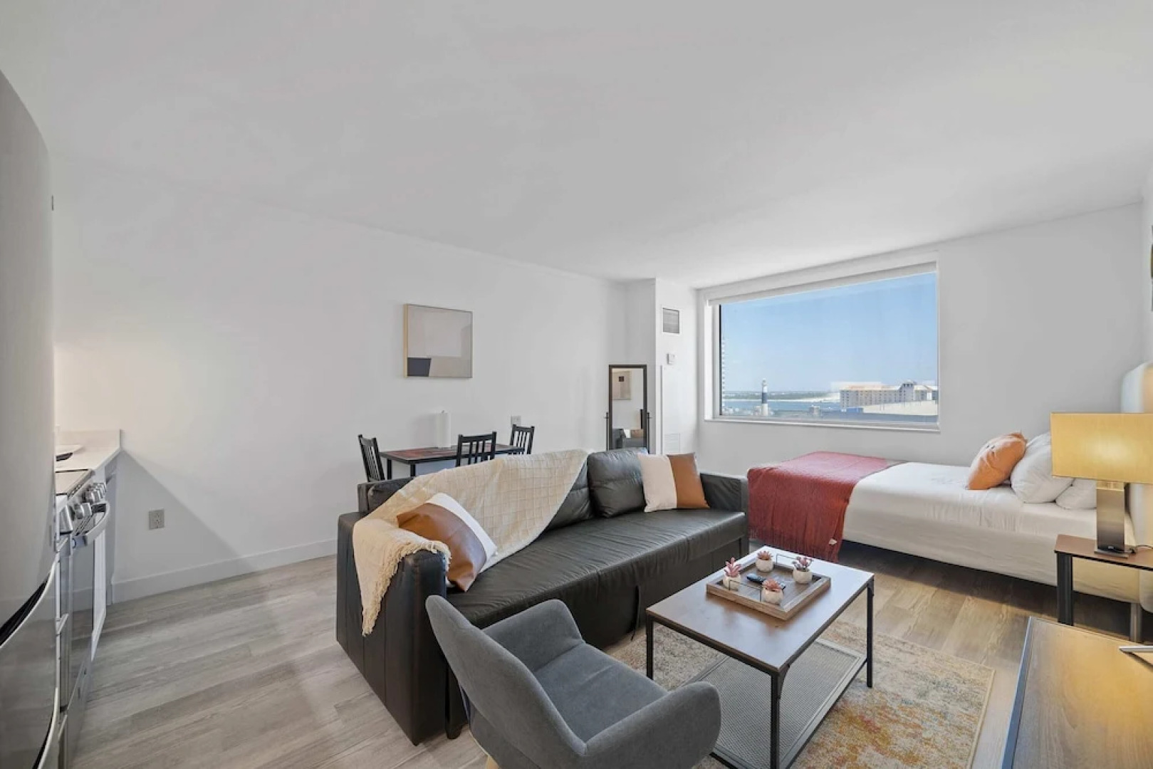 Sleep 4 Stylish Boardwalk Cozysuites Studio