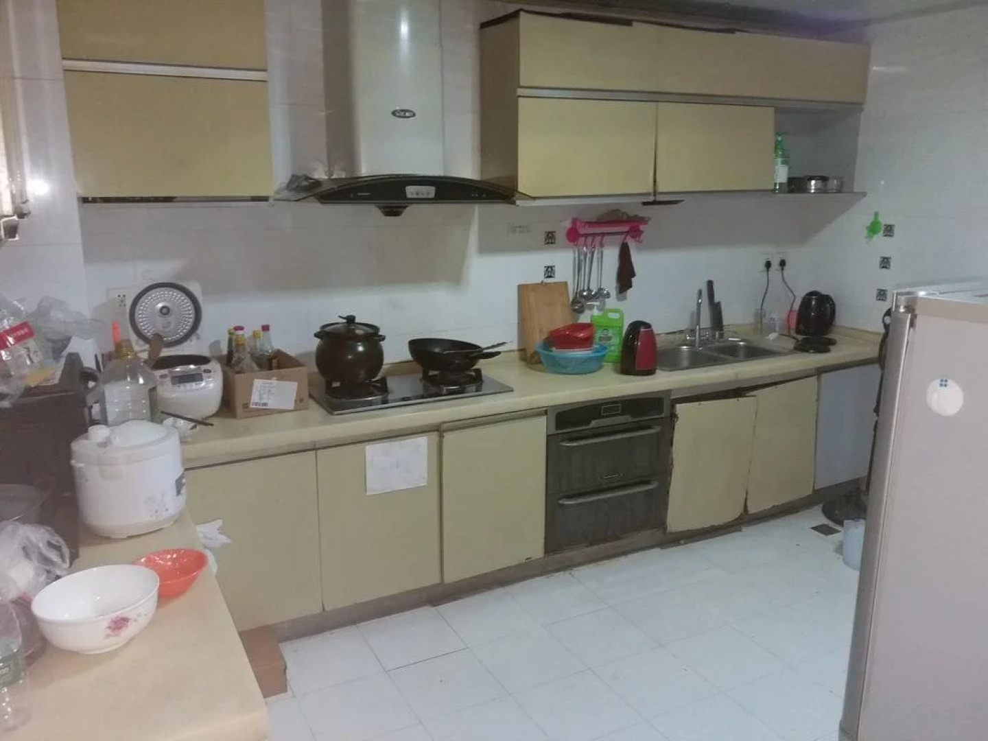 Long Men Zhen Youth Hostel