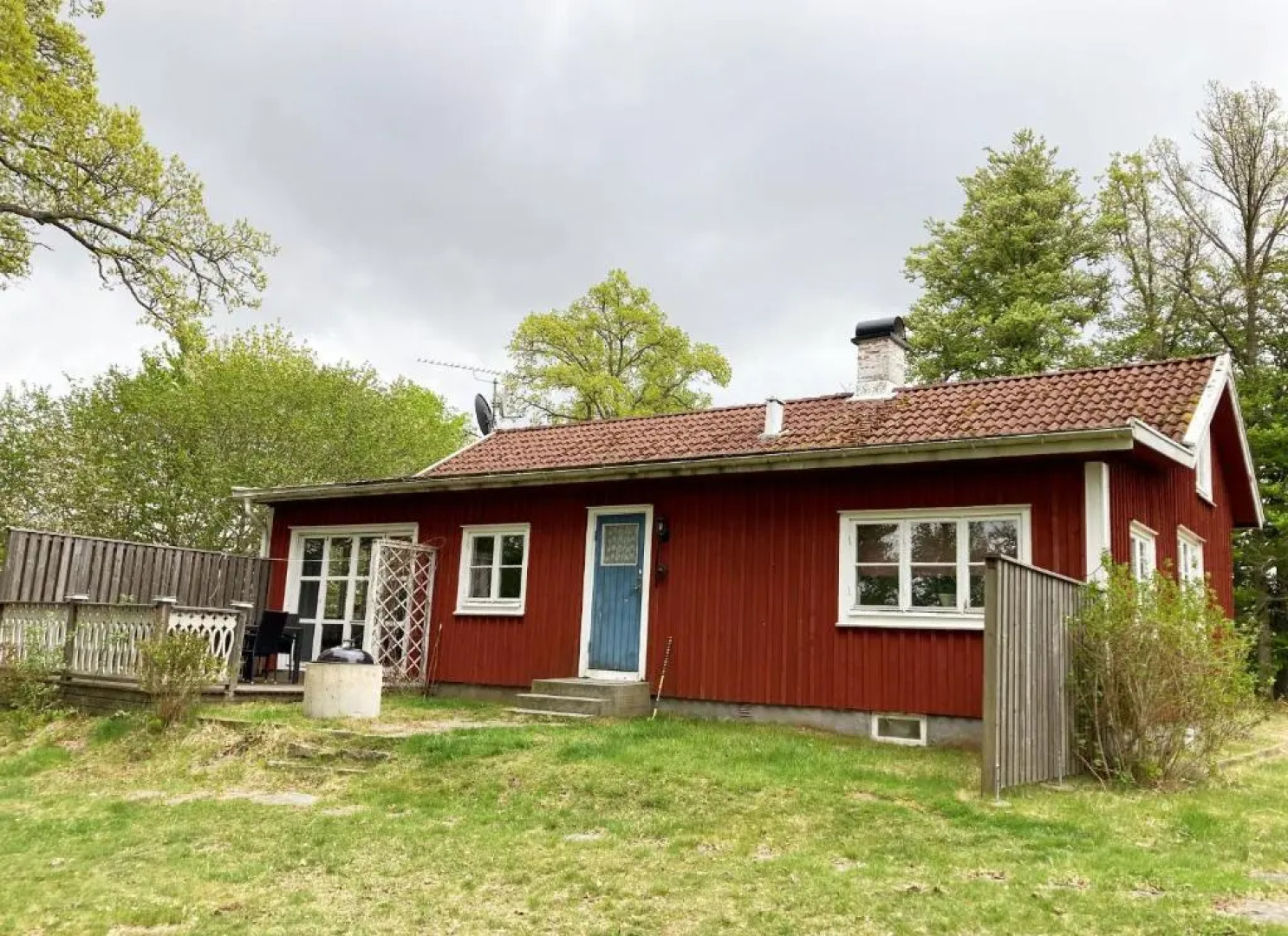 Nice holiday house located by the lake Bolmen