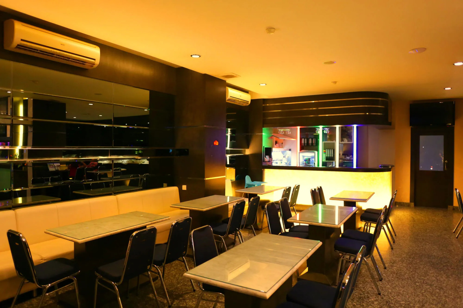Lovina Inn Nagoya Batam