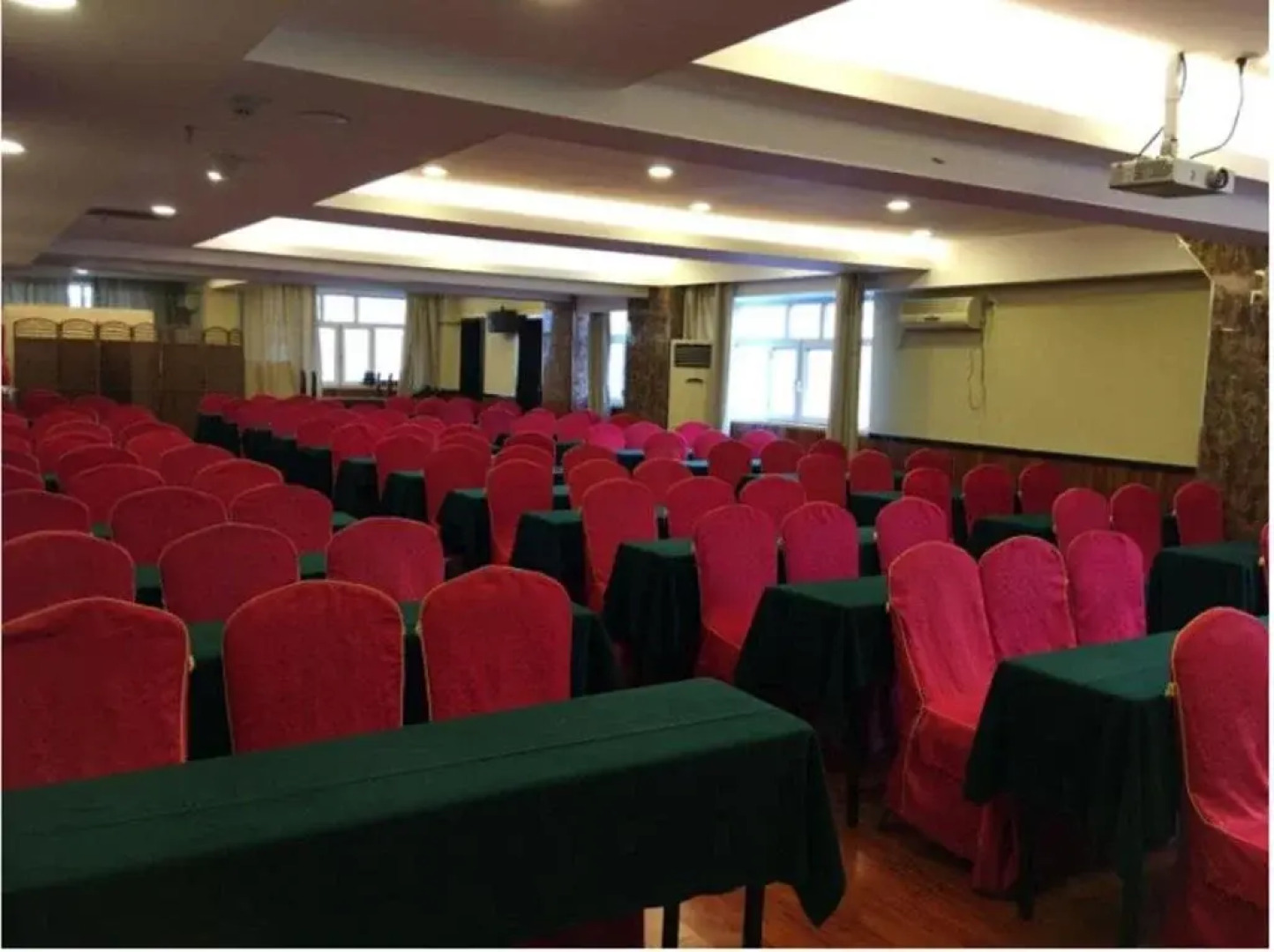 Urumqi Wenyuan Hotel