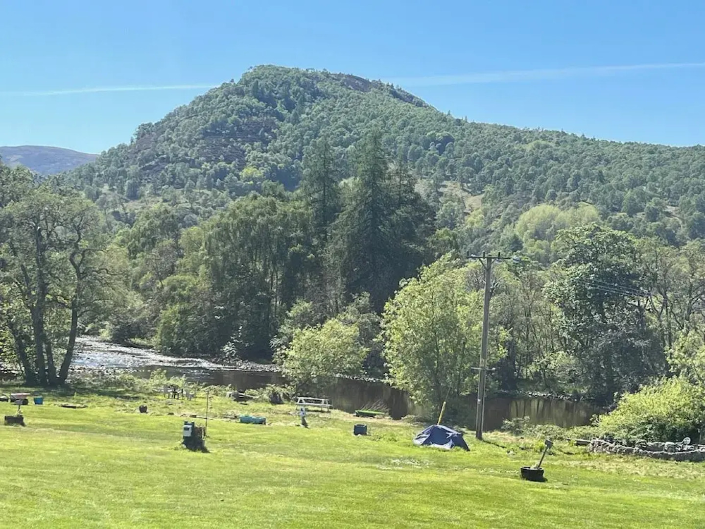 Yurt Retreat - Overlooking the River Blackwater