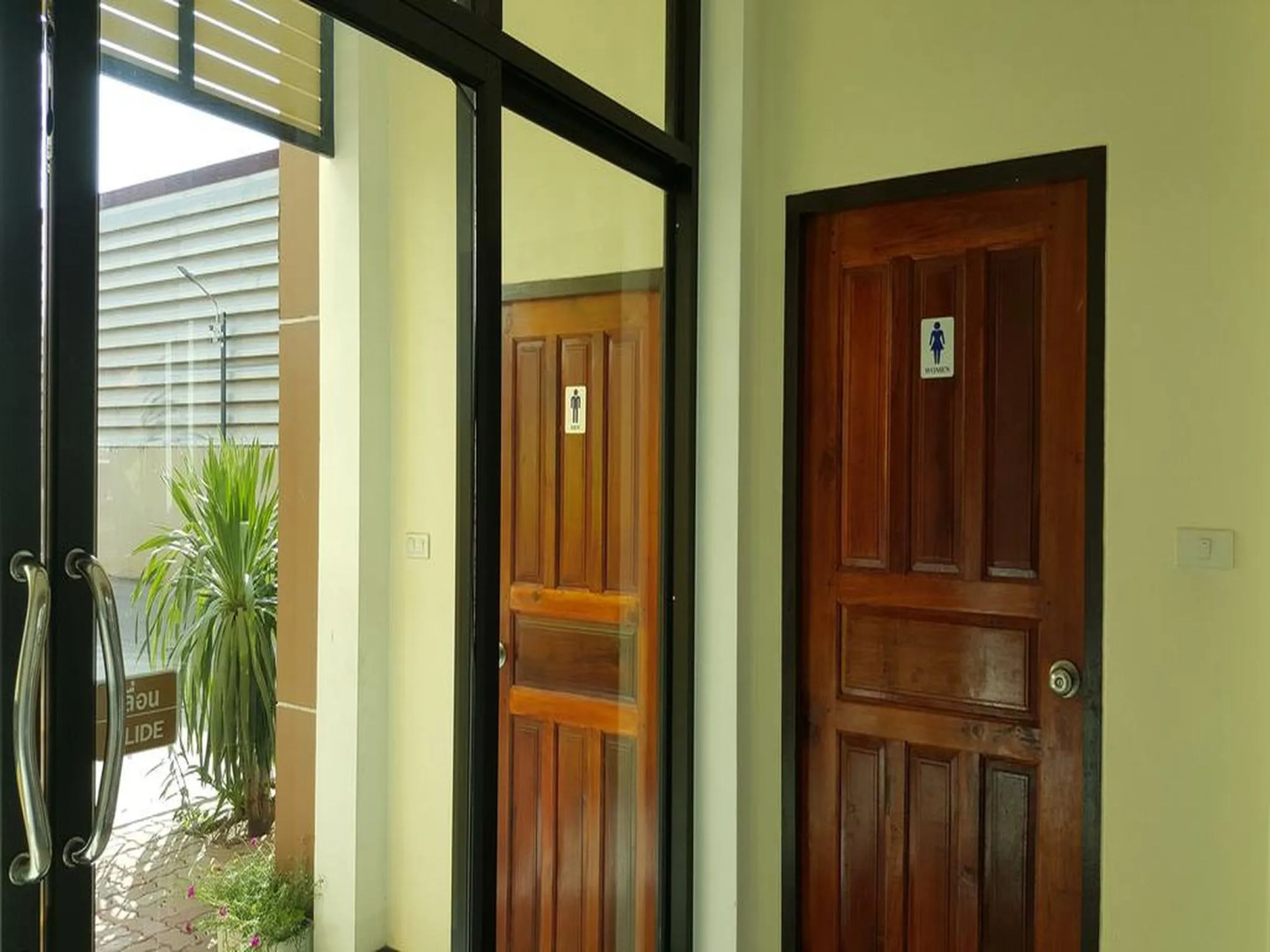 Charoensuk Grand Hotel