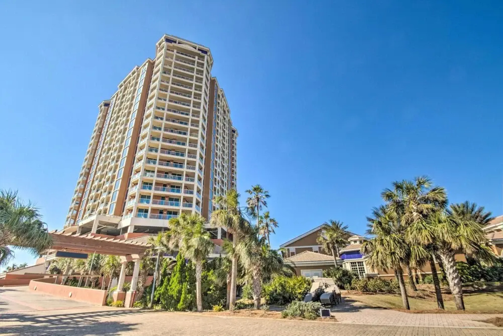 Pensacola Beach Resort Condo With Beach Access!