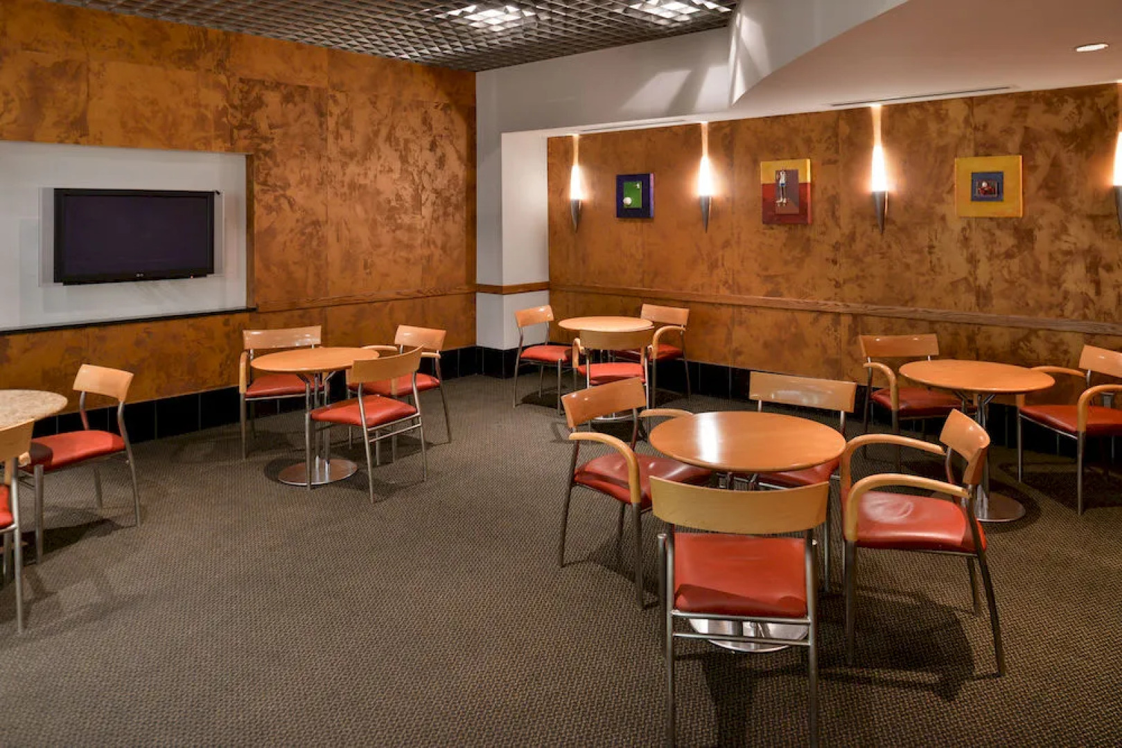 Edward Hotel & Convention Center