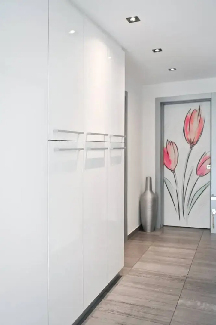 Sunny Suite With Lake View