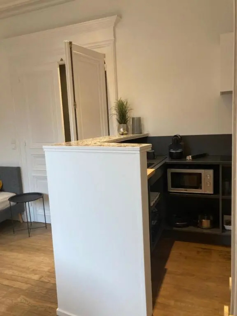 Studio standing, hyper centre, très calme