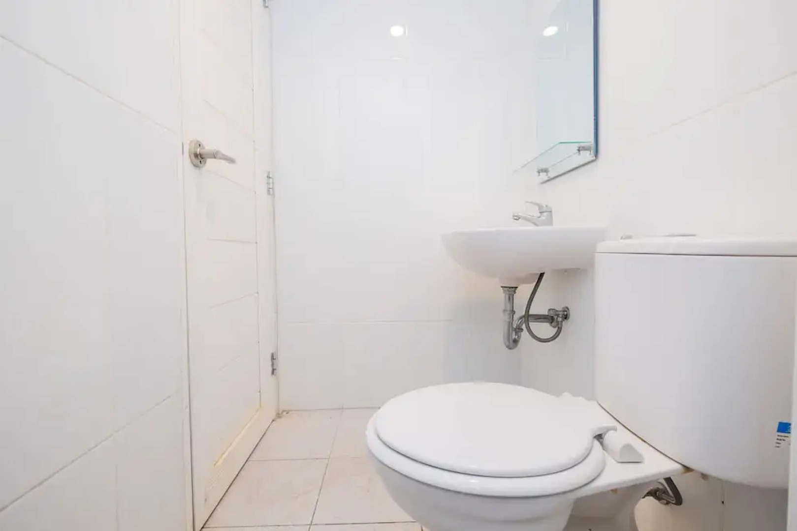 Minimalist Tamansari Mahogany Studio Apartment with City View