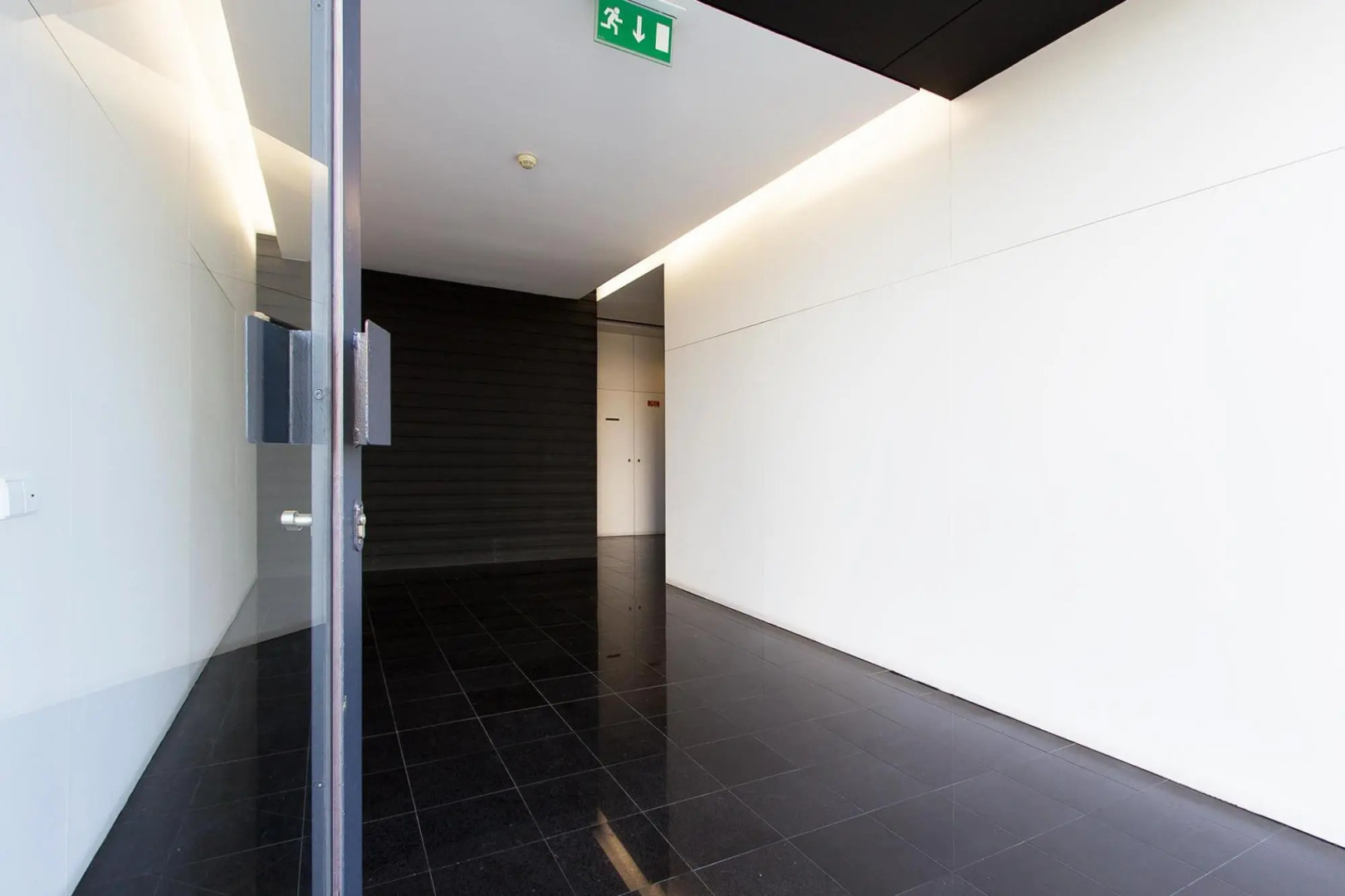 Expo River Side by Homing