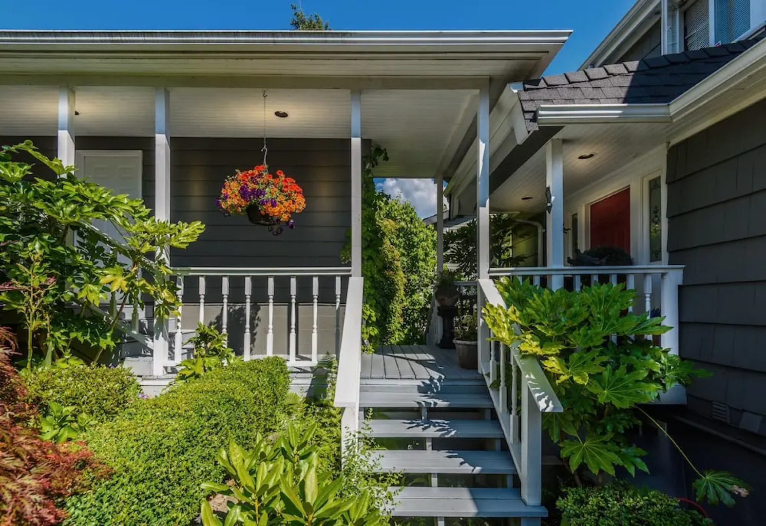 Crystal's View Bed & Breakfast