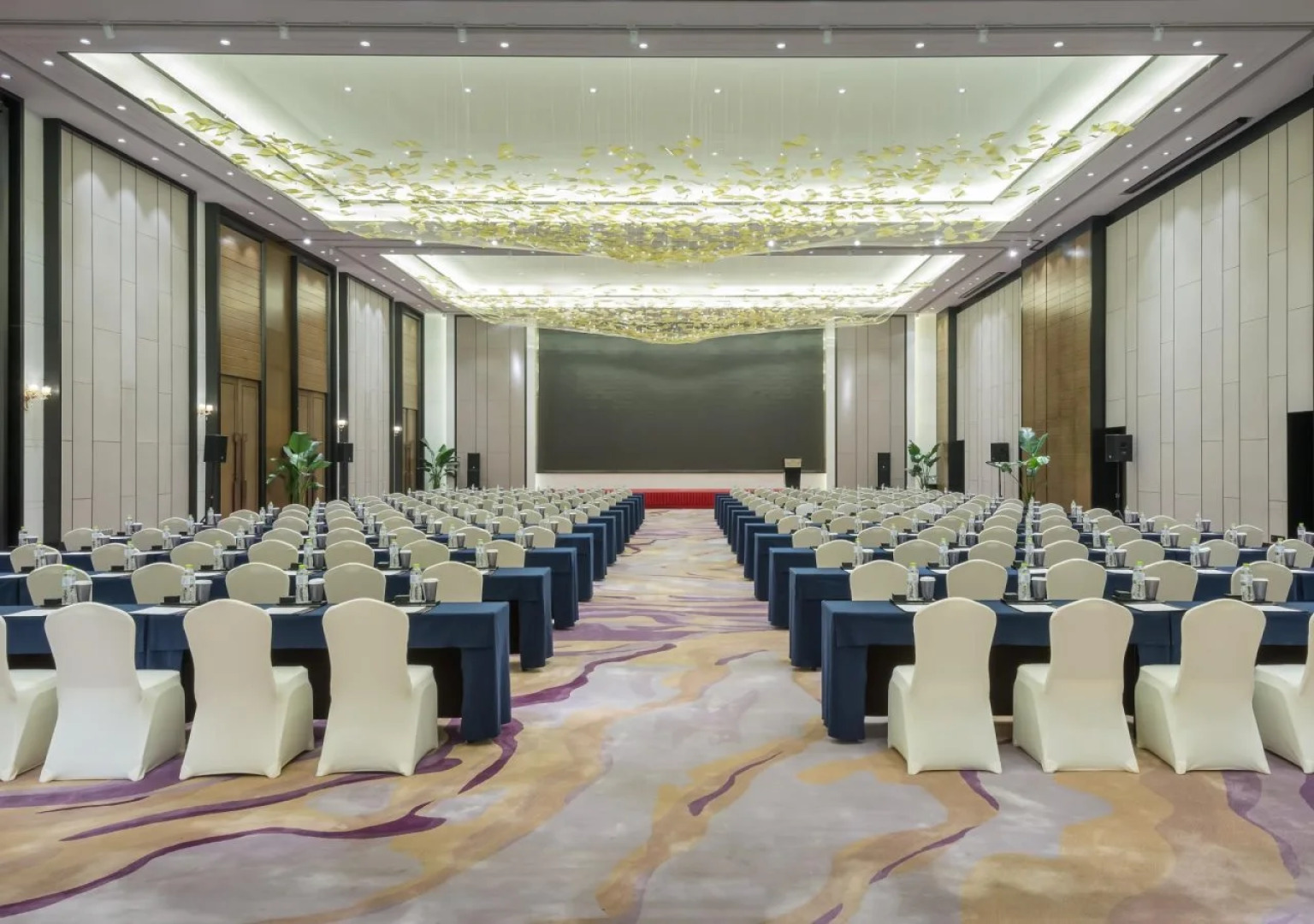 Crowne Plaza Yibin by IHG