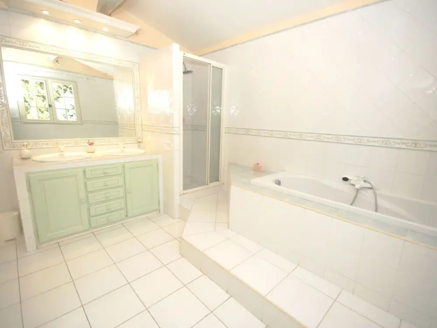 Spacious Quiet Mas With Bikes and Pizza Oven