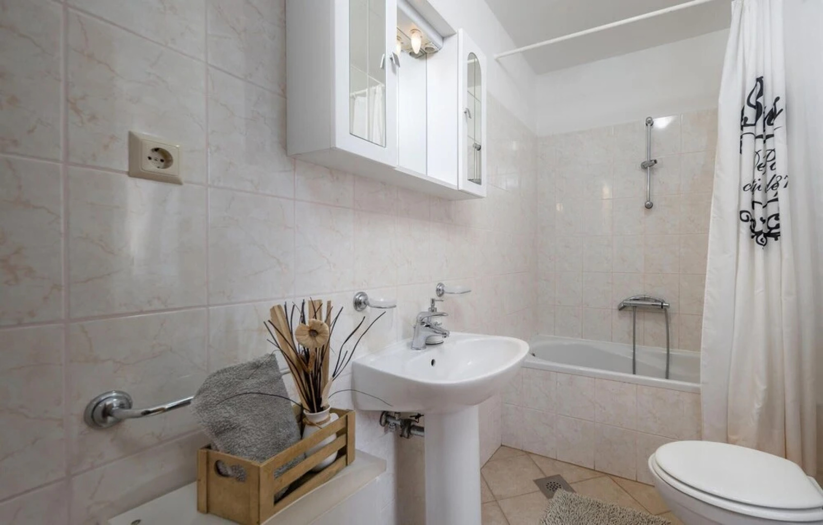 Stunning Home in Sveti Anton With Wifi and 4 Bedrooms