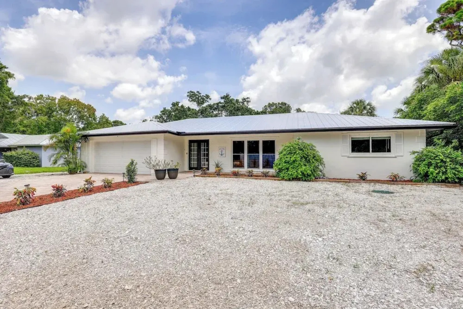 Vero Beach Vacation Rental: Pool & Putting Green!