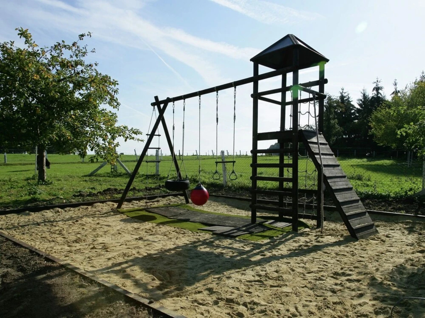 Vintage Holiday Home in Gembloux with Sauna