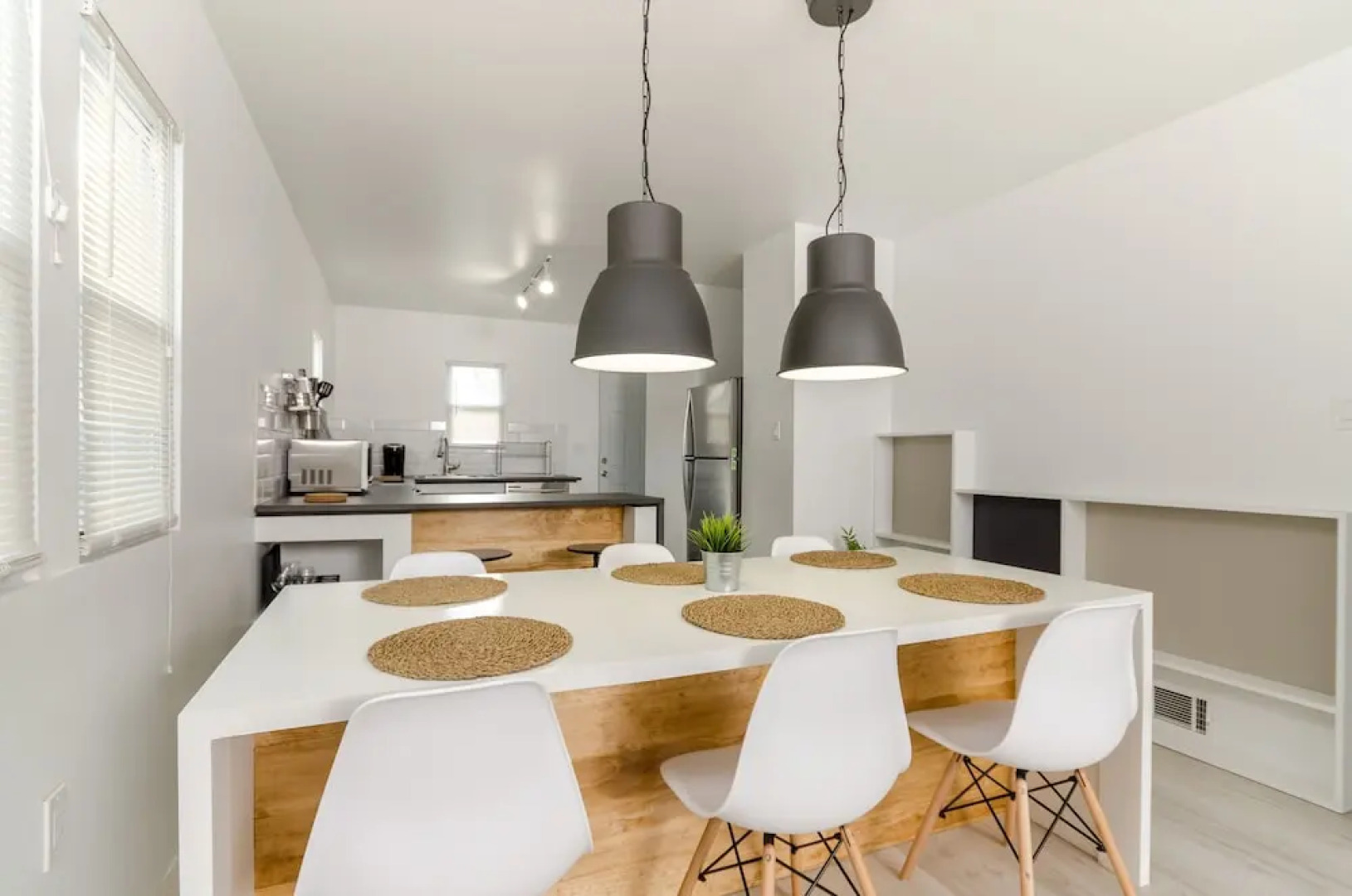 BlueWavePlace-15min to Philly's Old City