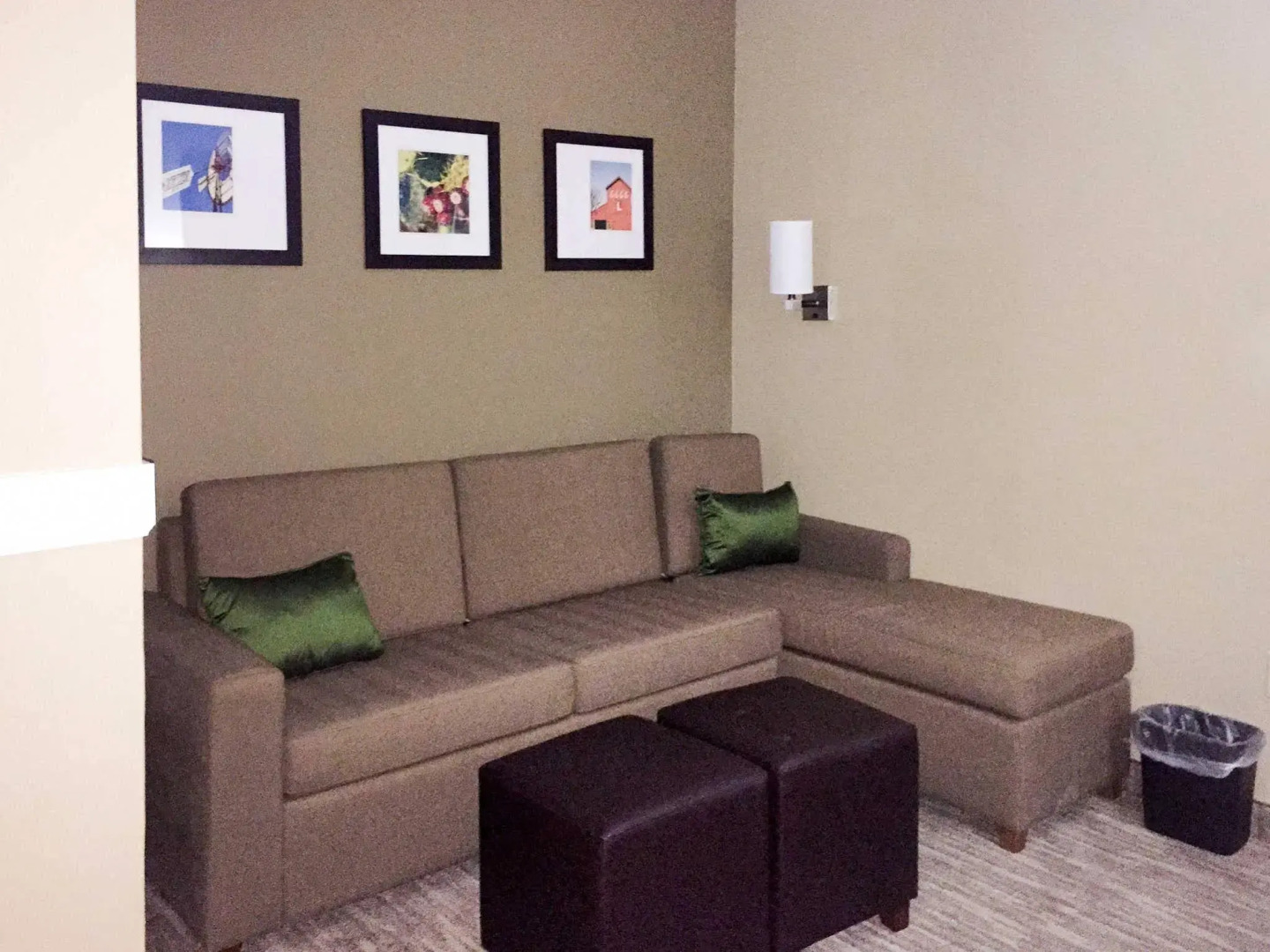 Comfort Suites University