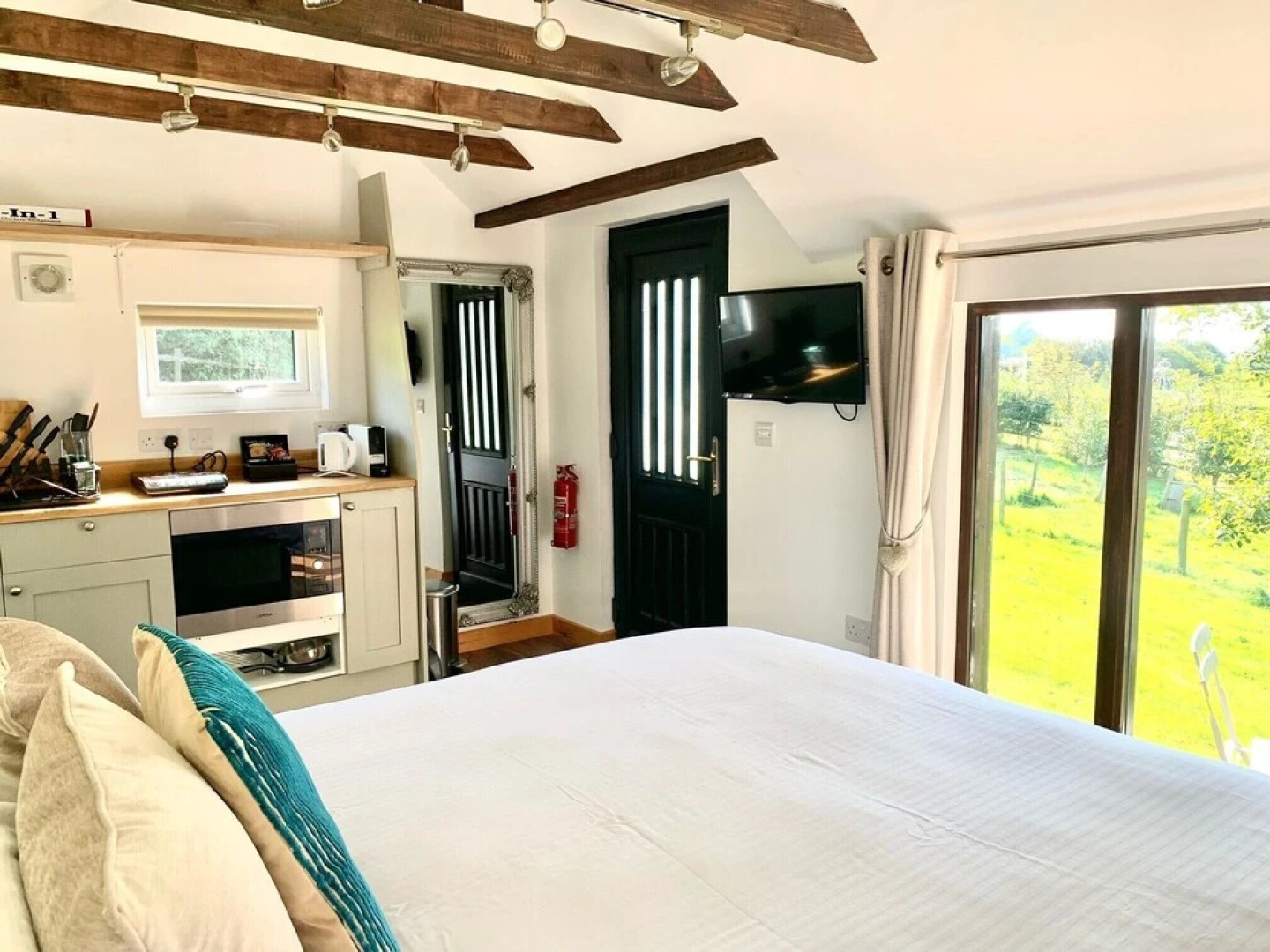 Glamping 1-bed Cottage in Hellingly