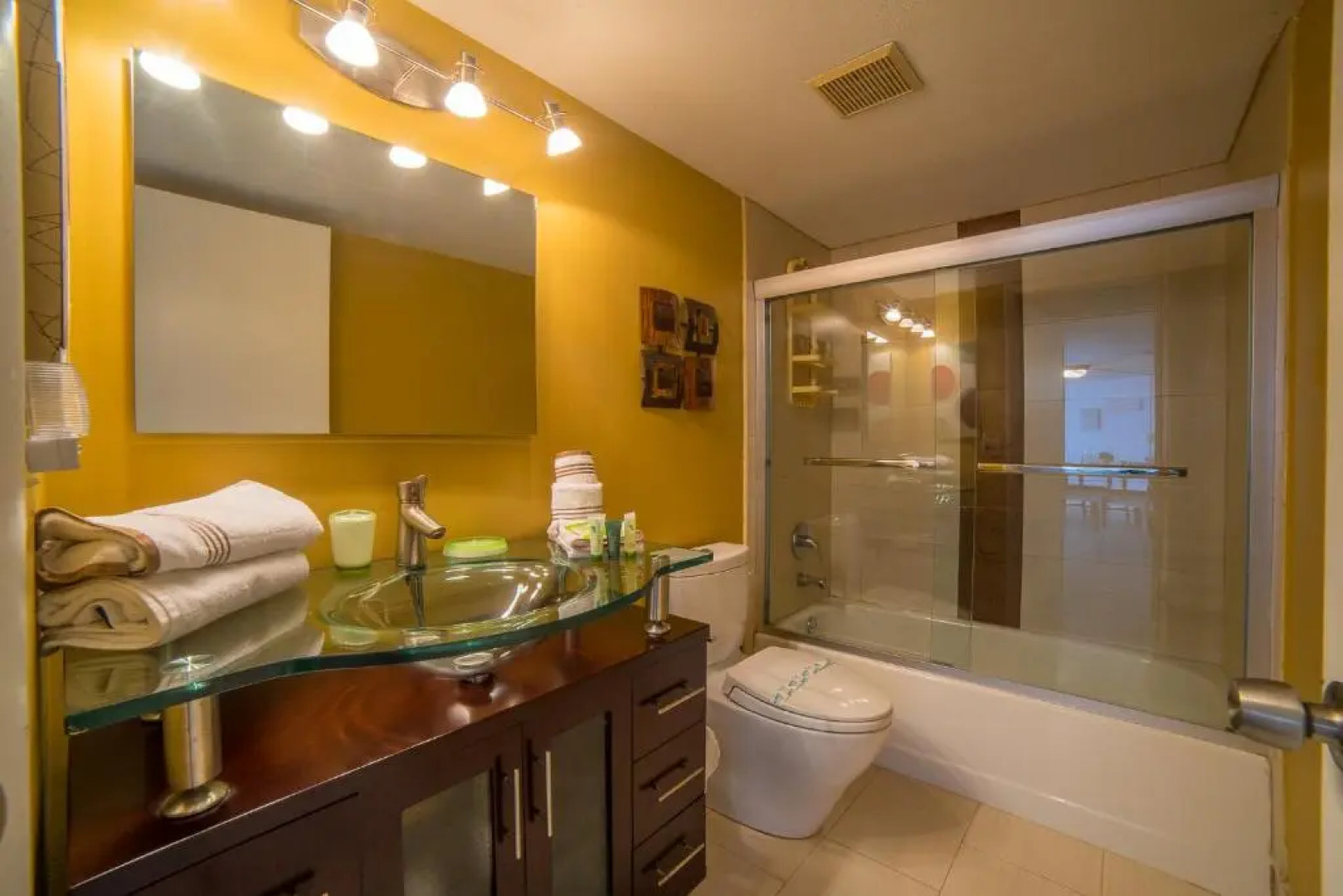 Kawama Yacht Club Apartment